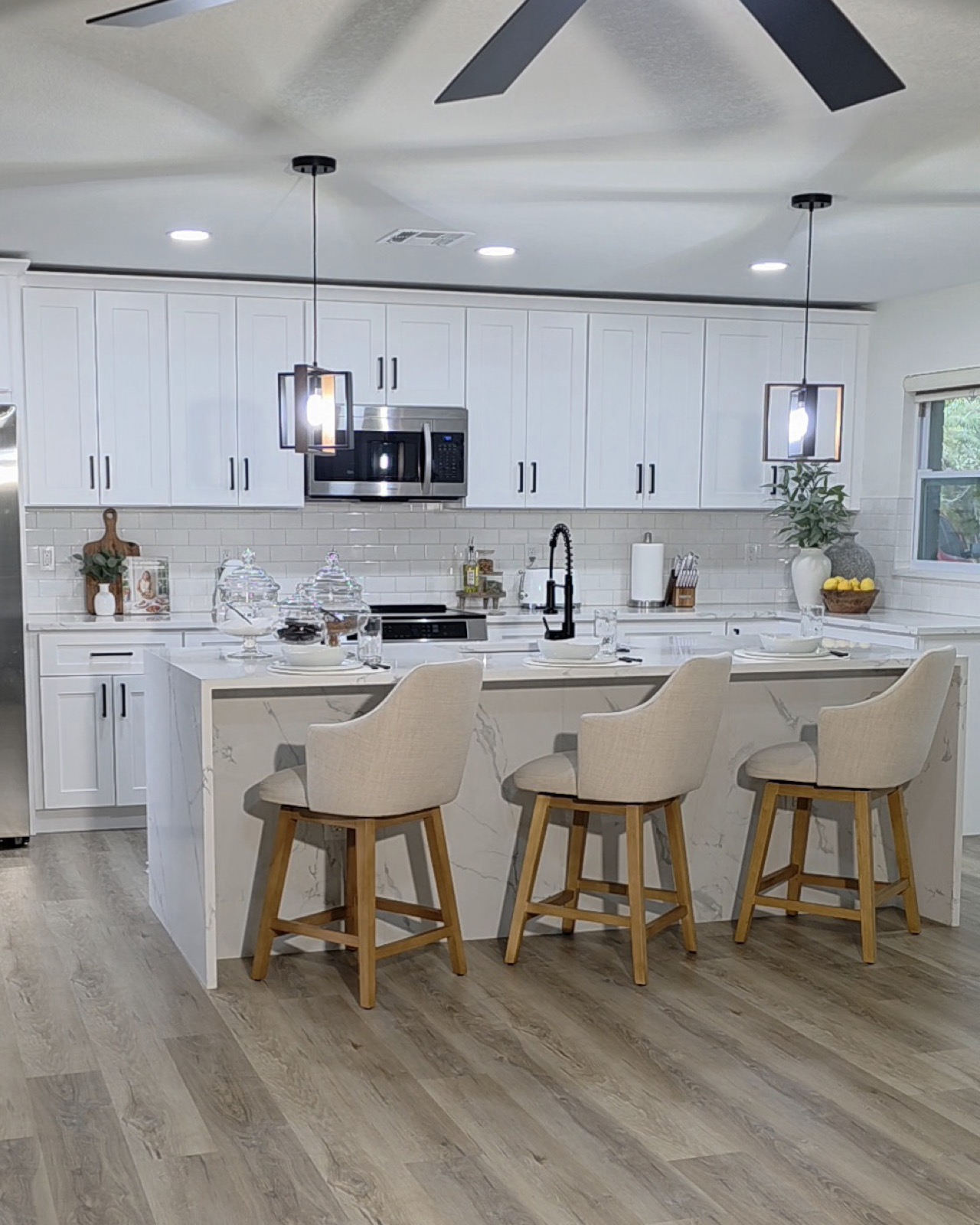 Staged kitchen, Tampa Bay FL