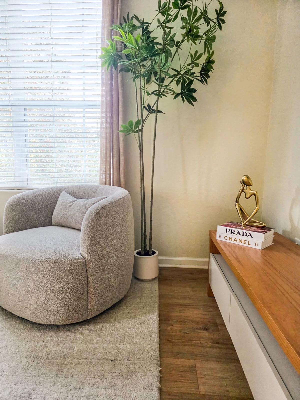 Beautifully staged living room by The Life Stager